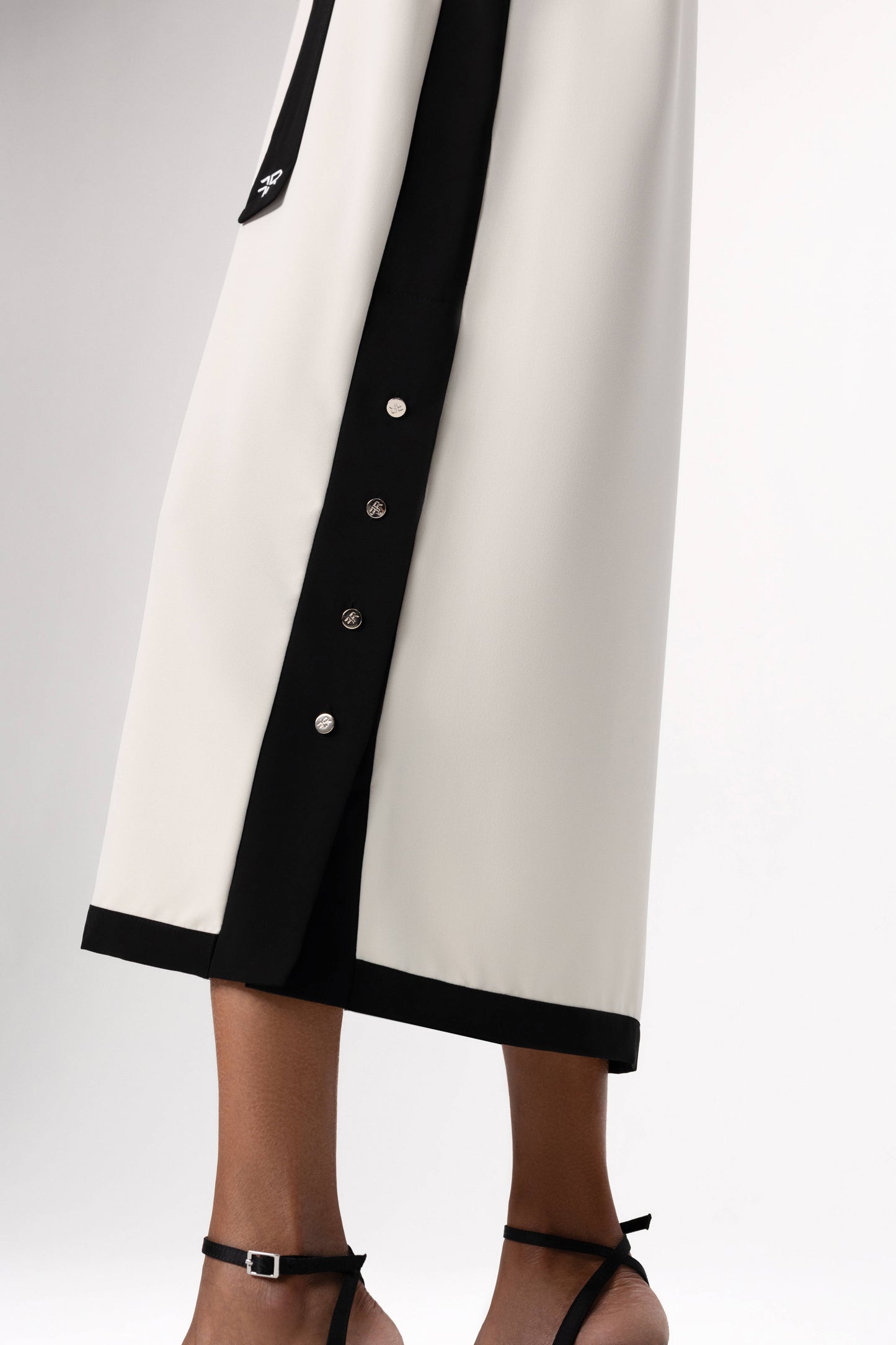Contract Color V-Neck Dress