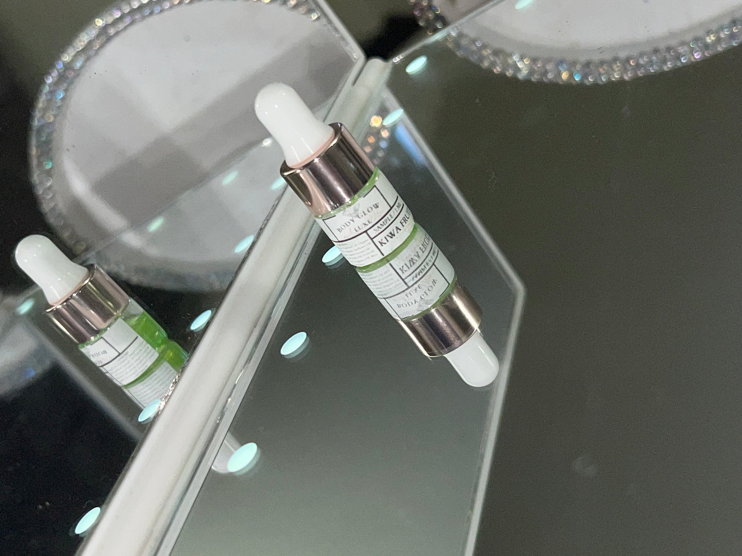 Luxe Lay'Elle Body Glow | Kiwa Fruit | Sample Bottle