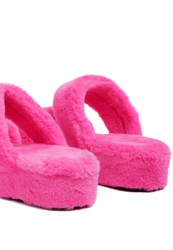 Double Strap Plush Slides - Rose In Concrete 🥀