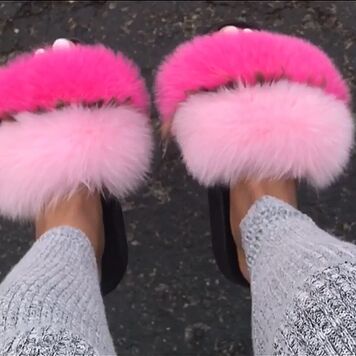 Collection 3: Fluffy Fur Slides - Rose In Concrete 🥀