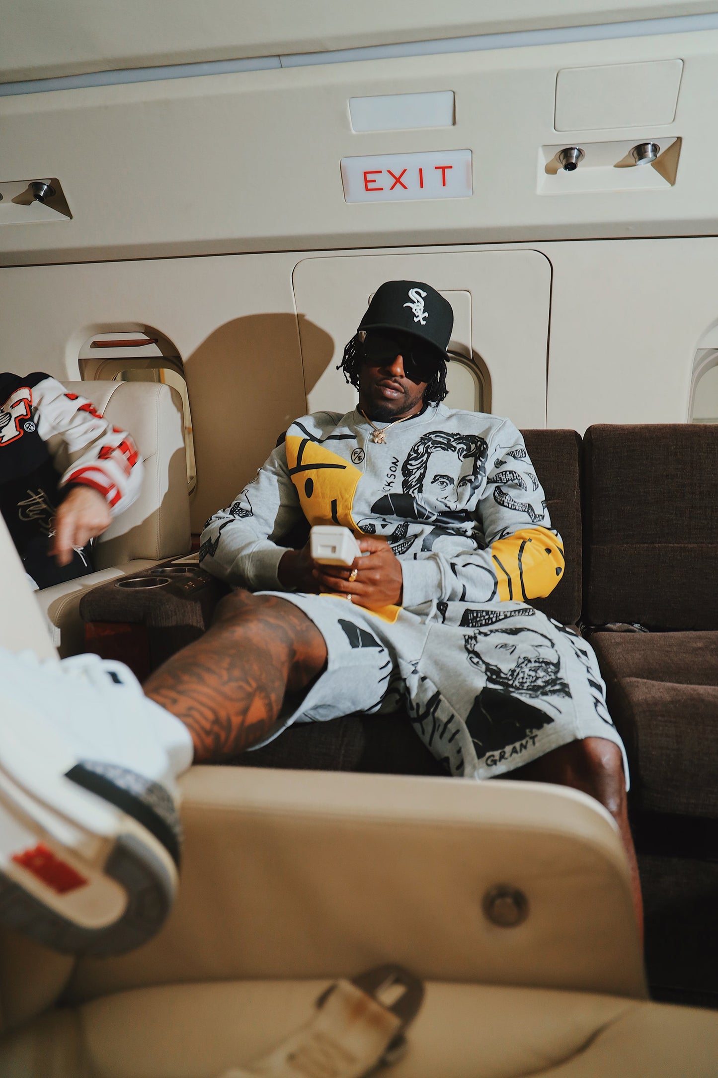 Graphic Statement Sweater – Streetwear Print Crewneck – Oversized Art Knit