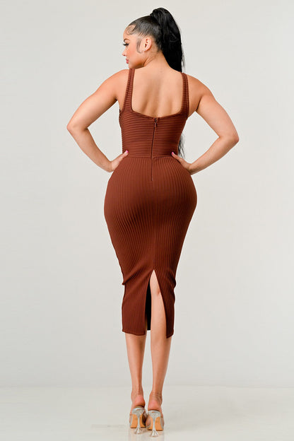 IT FEELS LIKE FALL MIDI DRESS - Rose In Concrete 🥀