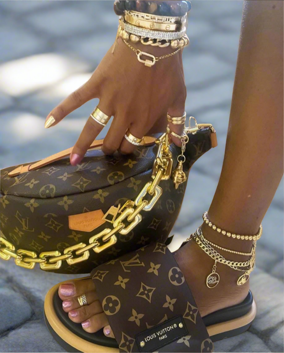 So Demure Slides Set - Rose In Concrete 🥀