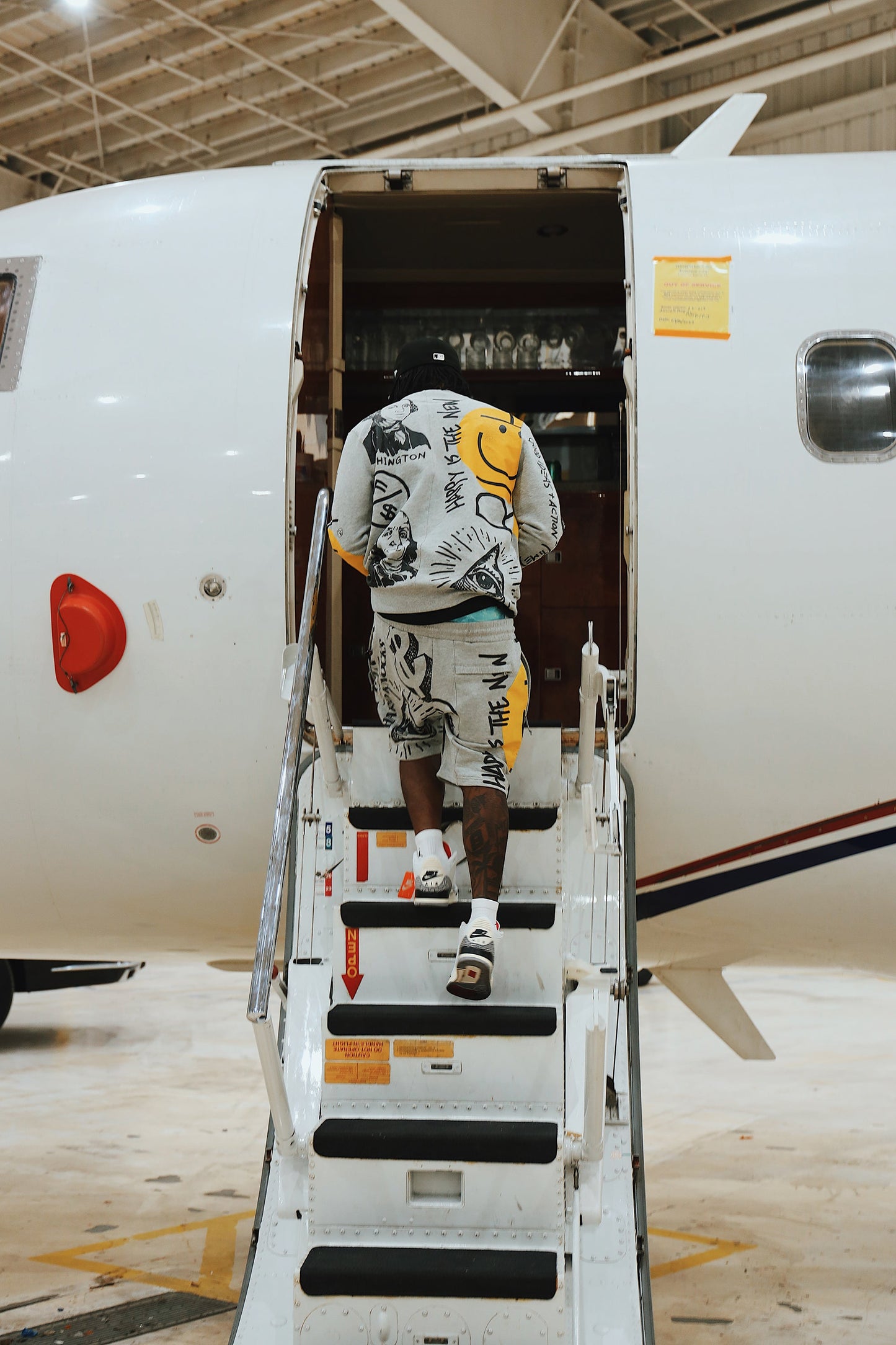 Graphic Statement Sweater – Streetwear Print Crewneck – Oversized Art Knit