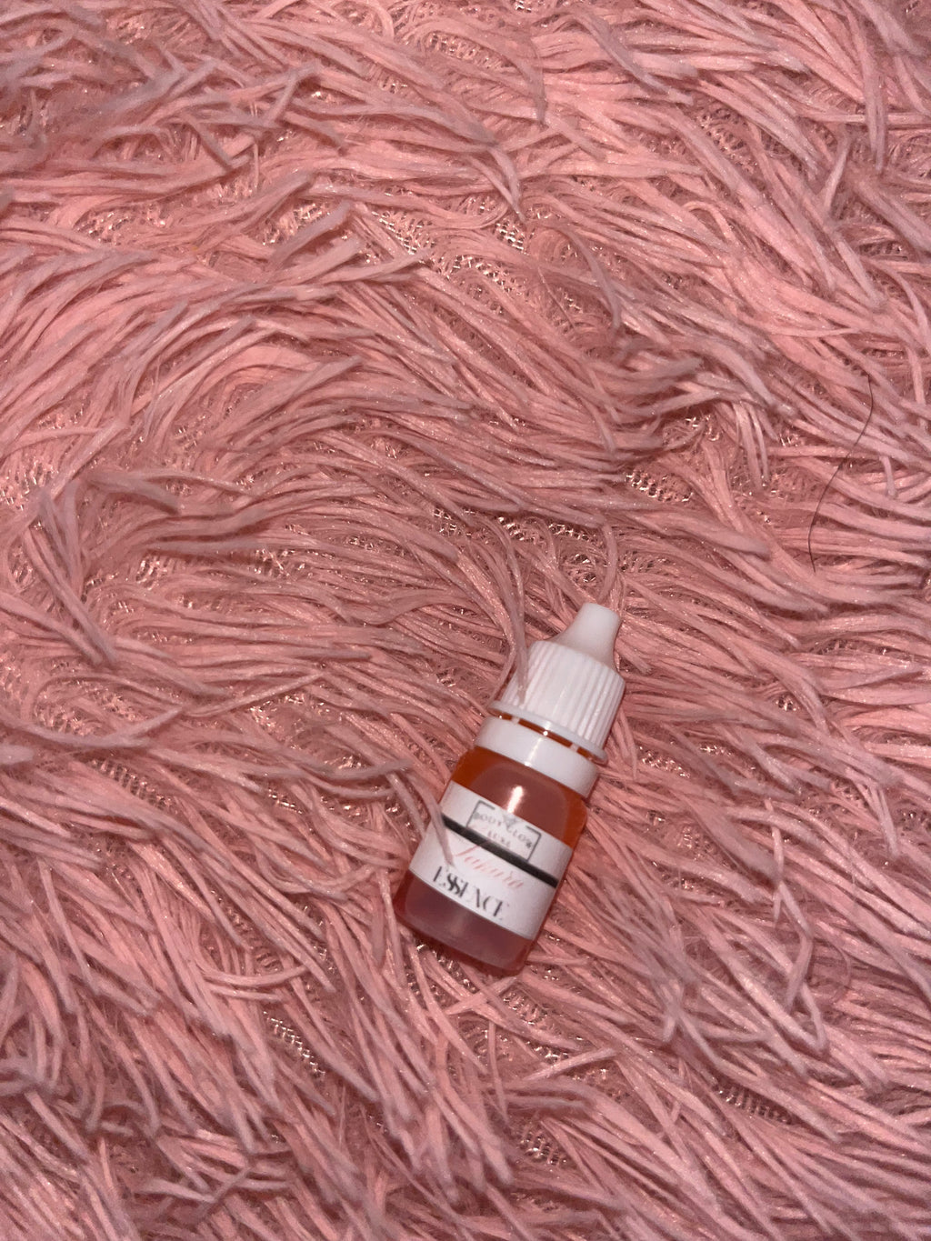 Luxe Lay’Elle Body Glow – Hydrating, Scented Body Oil - Rose In Concrete 🥀