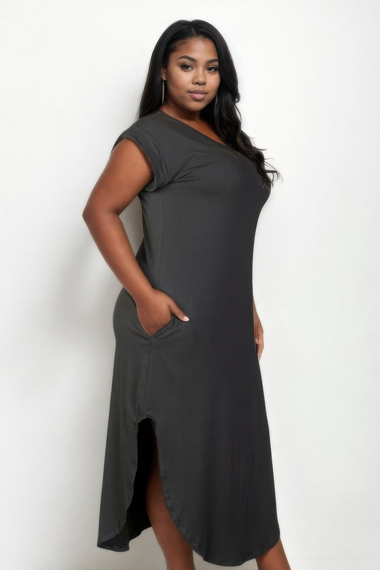 Plus size batwing sleeve long dress featuring hidden pockets and a flattering V-neckline, ideal for effortless chic.