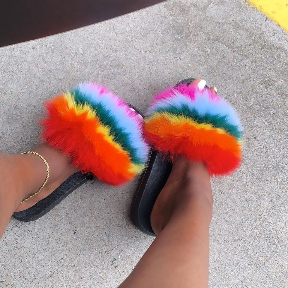 Collection 2: Fluffy Fur Slides - Rose In Concrete 🥀
