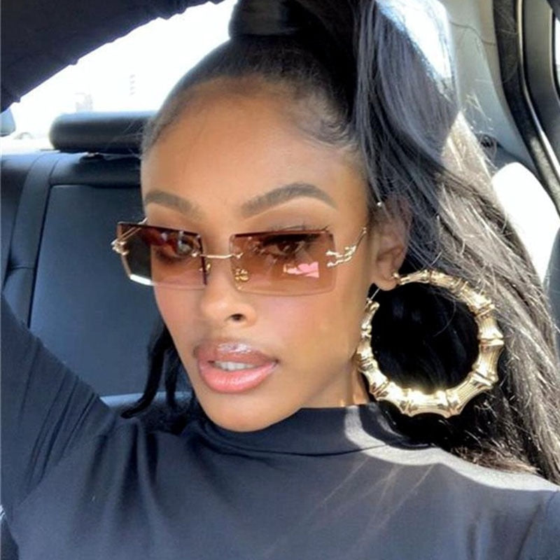 Frameless Sunglasses - Rose In Concrete 🥀