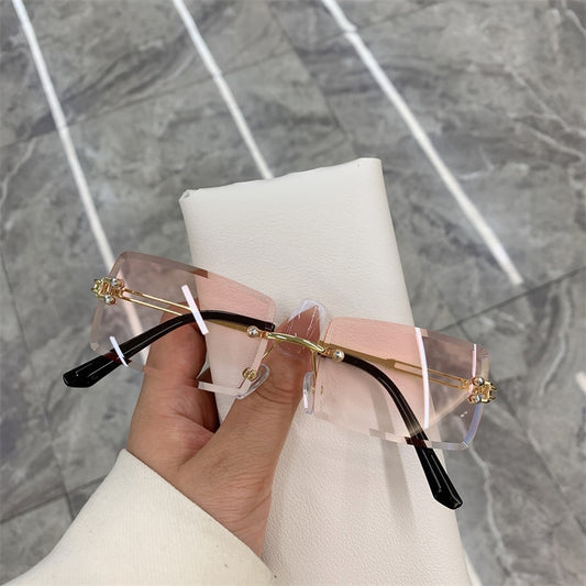 Frameless Sunglasses - Rose In Concrete 🥀