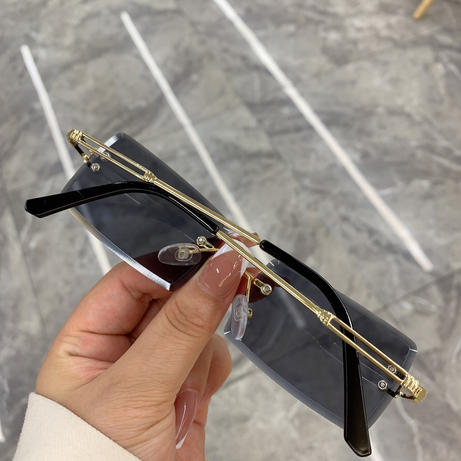 Frameless Sunglasses - Rose In Concrete 🥀