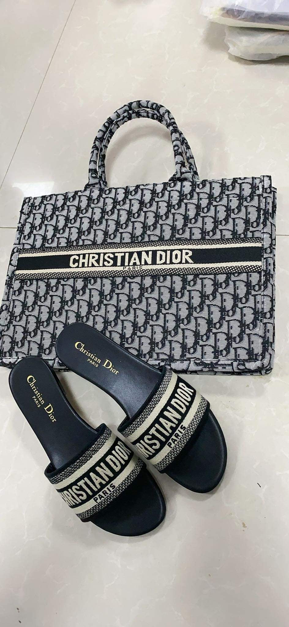 Collection 7: Bag and Slides Set - Rose In Concrete 🥀